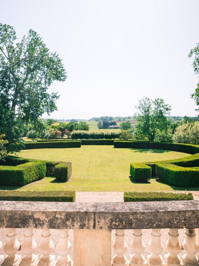 Chateau De Lussac Bed & Breakfast *